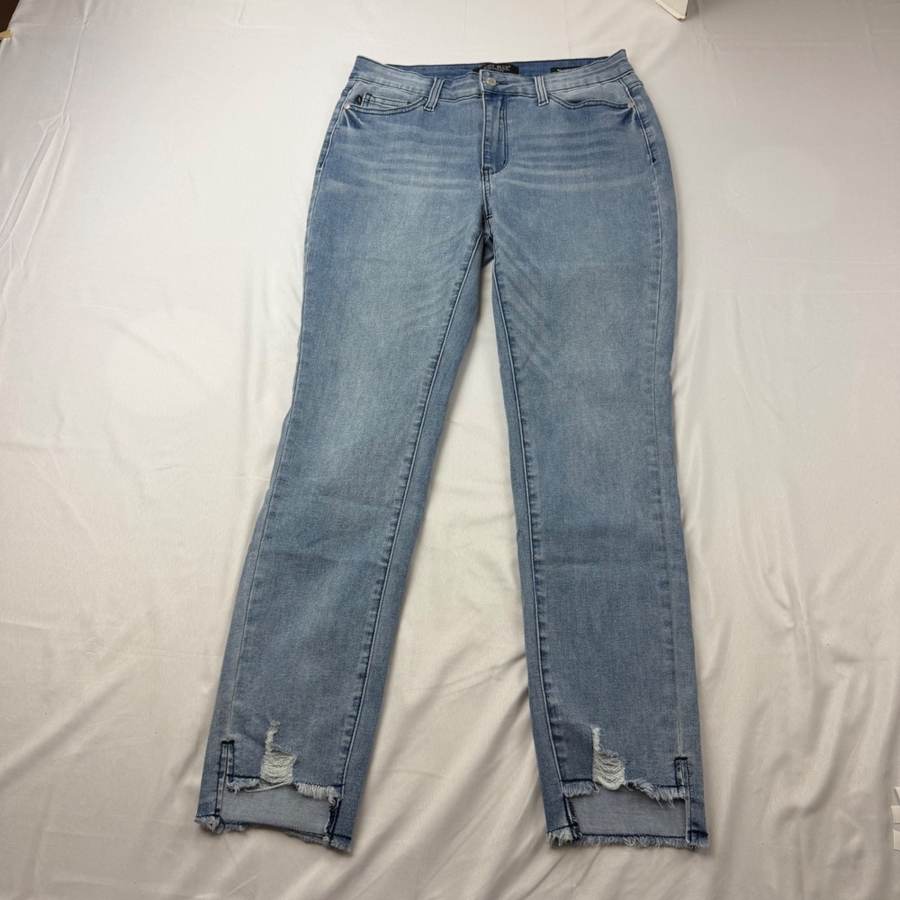 Judy Blue Relaxed Fit Jeans Women 9/29 Light Blue Distressed Raw Hem JB88609 MD